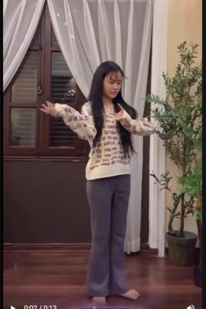 bàn xoay 360 độ quay video