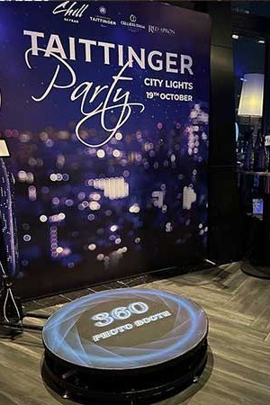 cho-thue-buc-xoay-360-do