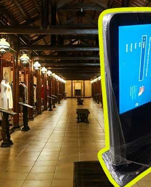 Standee điện tử phù hợp không gian bảo tàng khu trưng bày sang trọng, showroom giới thiệu