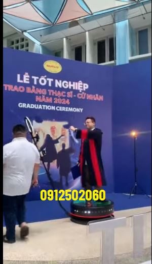 thuê photo booth 360 tphcm xưởng góc nhìn